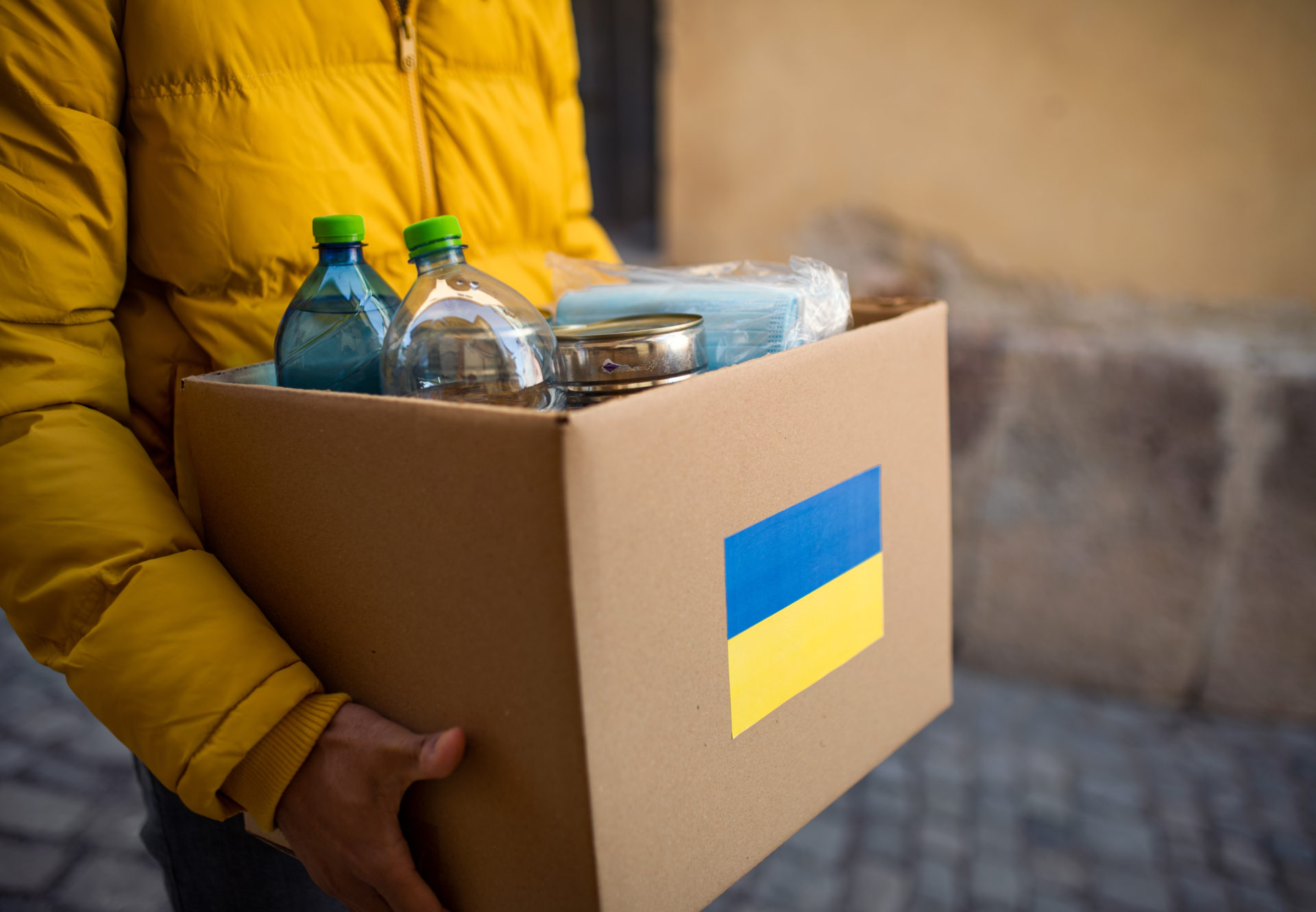 https://consumerbrandsassociation.org/wp-content/uploads/2022/03/Ukraine-Volunteer-1920x1330.jpeg